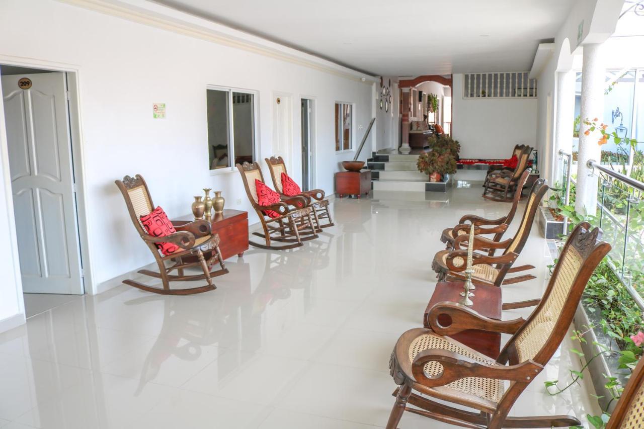 Hotel Jardines Evans By Geh Suites มอมโปส ภายนอก รูปภาพ